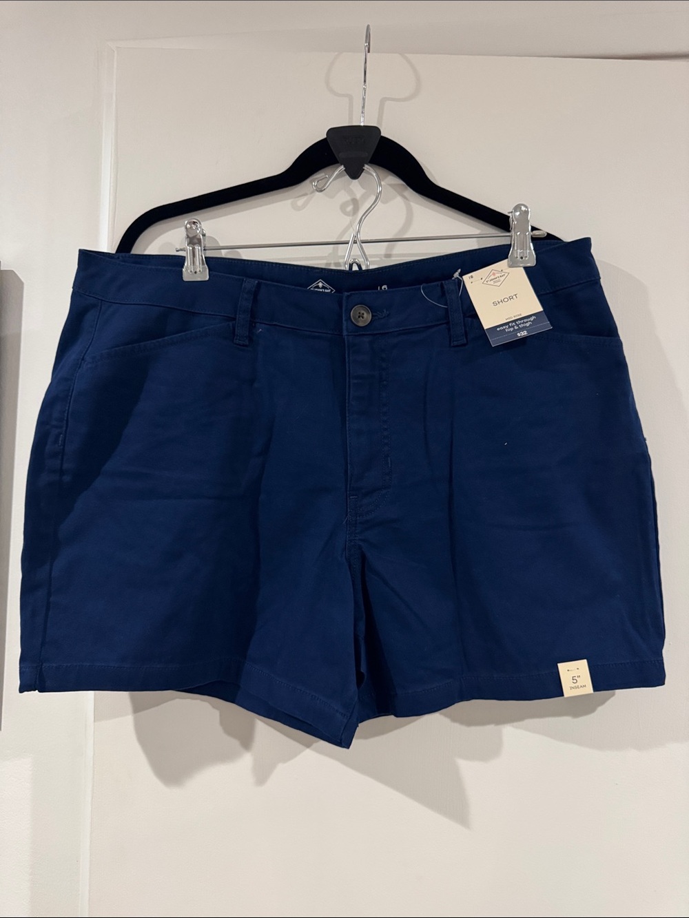 BNWT Women's St Johns Bay Mid Rise Navy Stretch Cotton Shorts 16